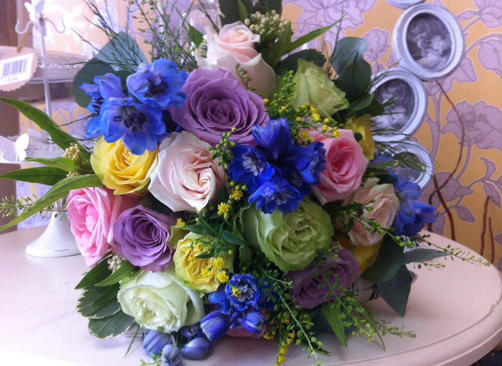 Buttonholes and corsages example