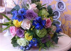 Buttonholes and corsages example